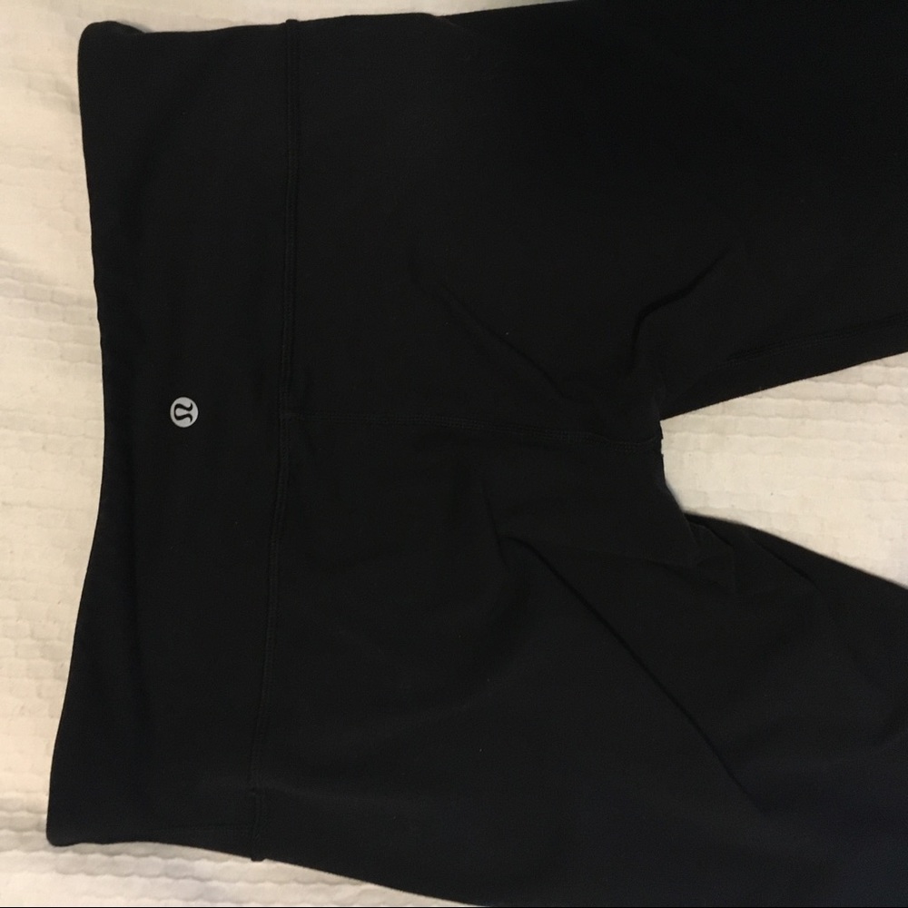 Size 8 Lululemon Black Full Length Midrise Legging